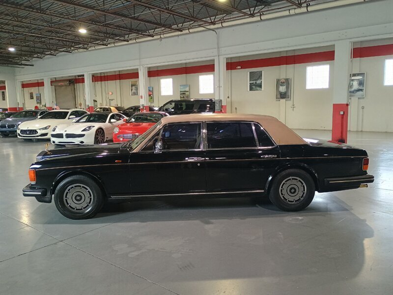 Sedan in Boca Raton, FL, United States 2 - 18849326