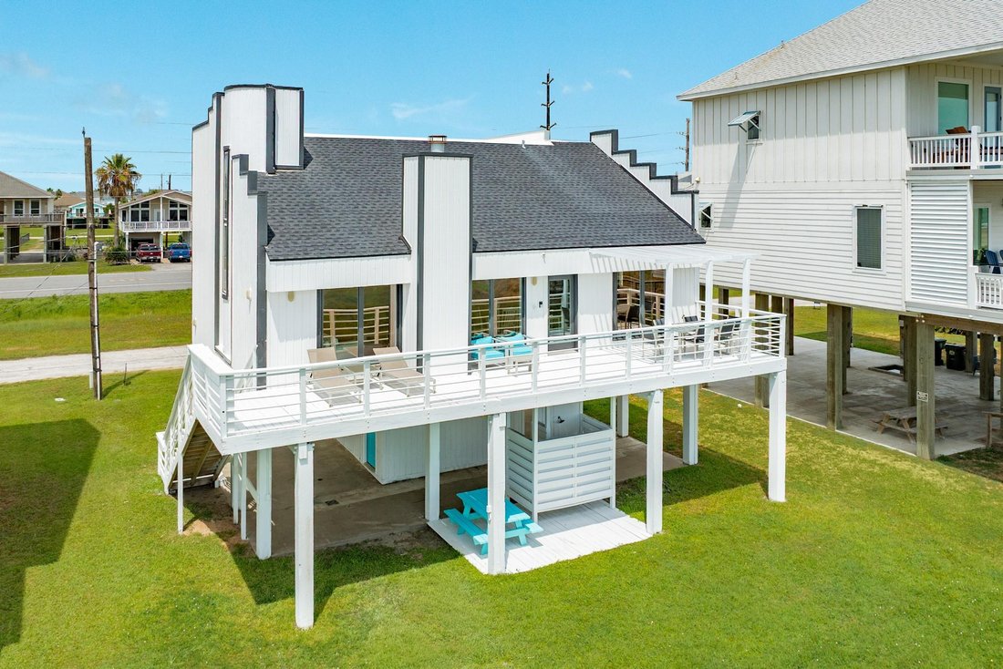 House in Galveston, Texas, United States 2 - 18500248