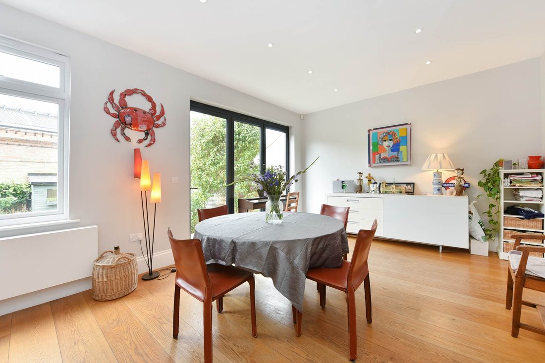 House in West Acton, Ealing, England 5 - 18852946