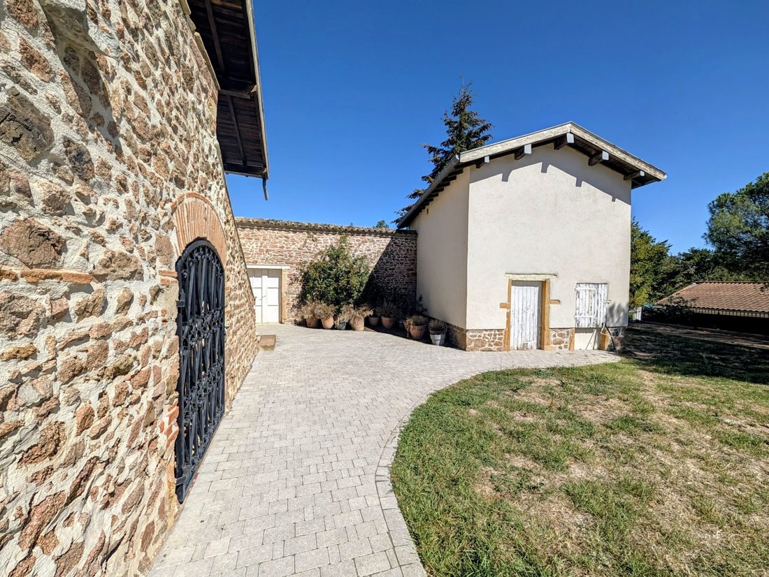 House in Saint-Etienne-la-Varenne, Auvergne-Rhône-Alpes, France 5 - 15702967