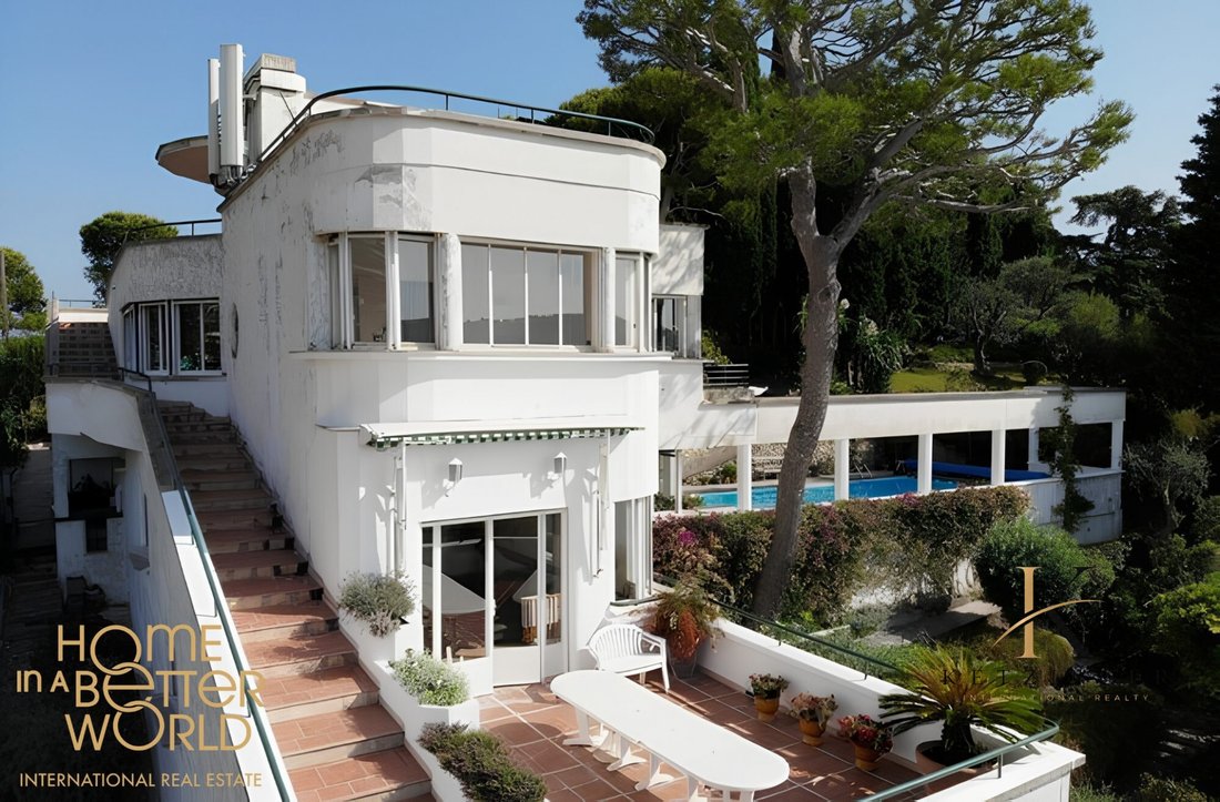 Villa in Saint-Jean-Cap-Ferrat, Provence-Alpes-Côte d'Azur, France 1 - 17699924