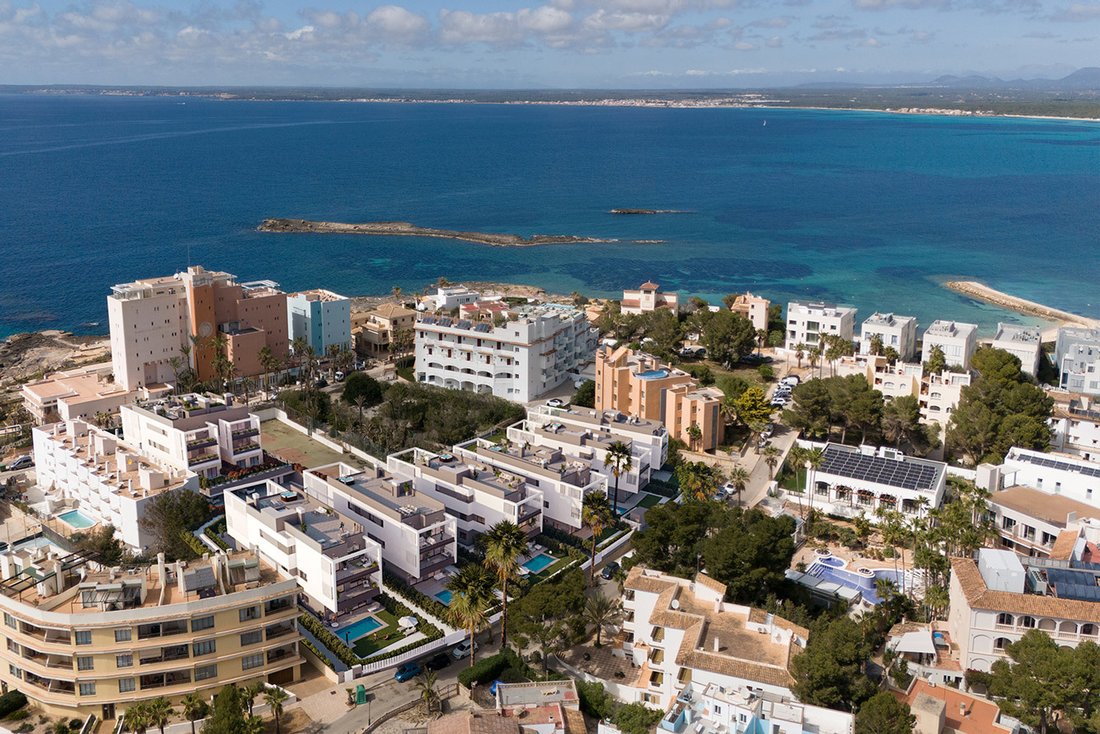Condo in ses Salines, Balearic Islands, Spain 2 - 18847935