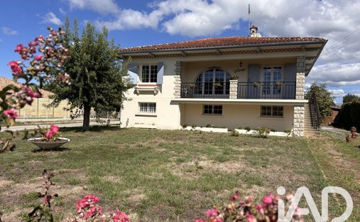 House in Est, Soustons, France 1