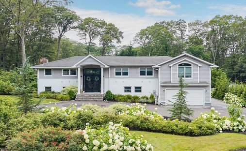 House in Melville, New York, United States 1