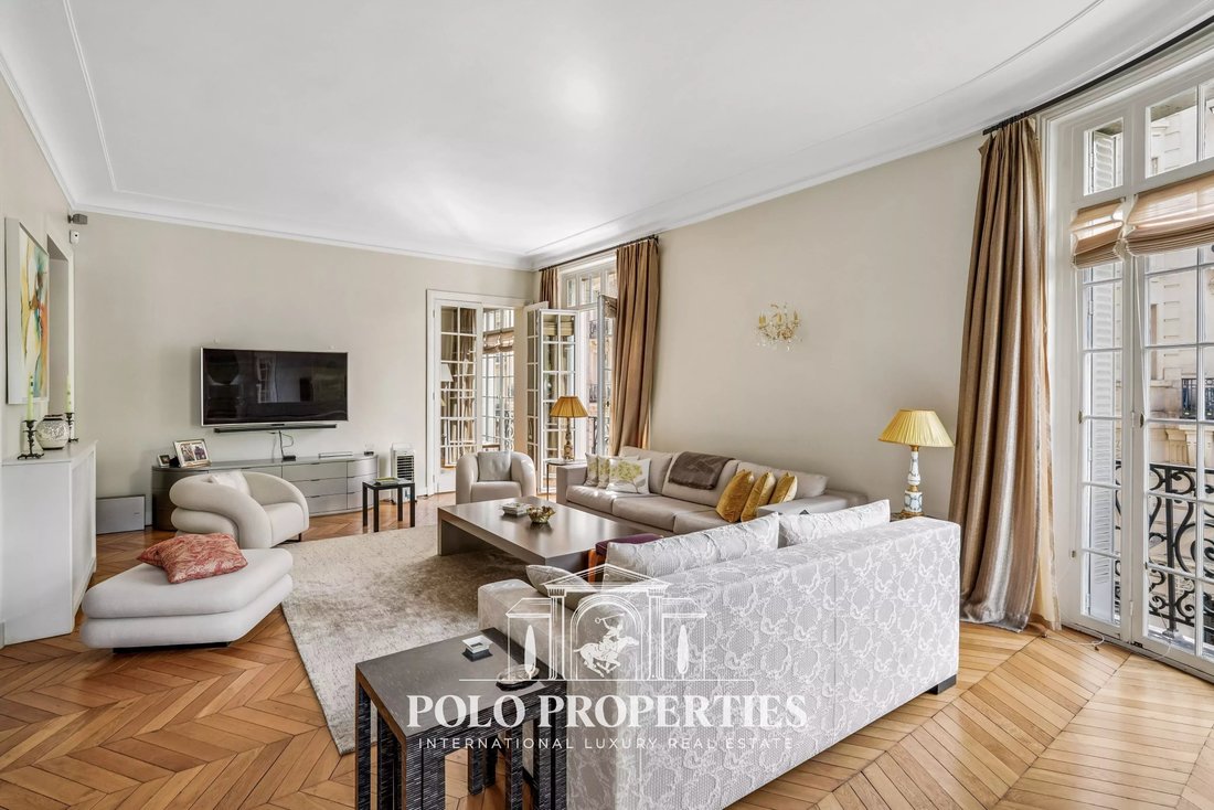 Apartment in Chaillot, Paris 16e Arrondissement, Paris 4 - 18812456