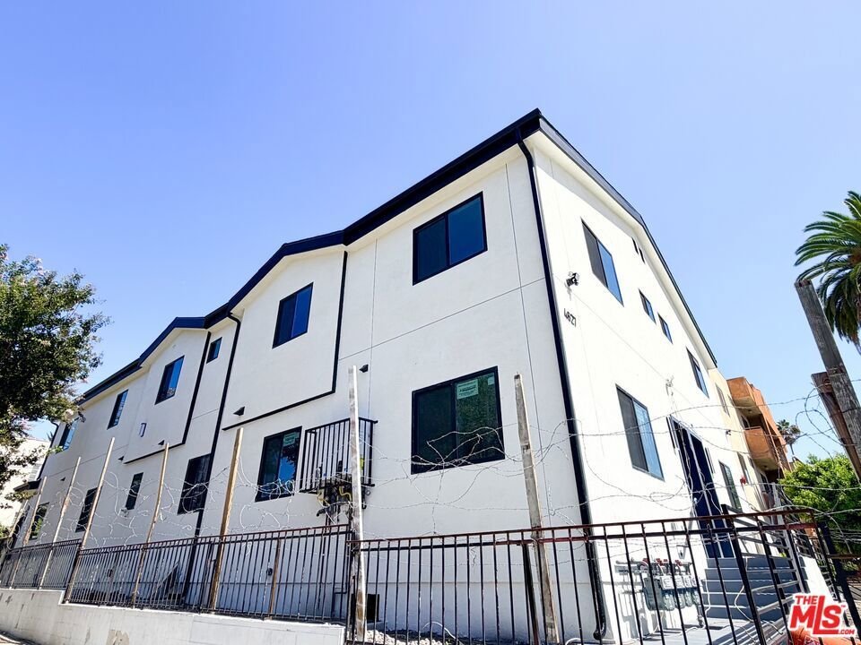 Los Angeles, California, United States 1 - 18849540