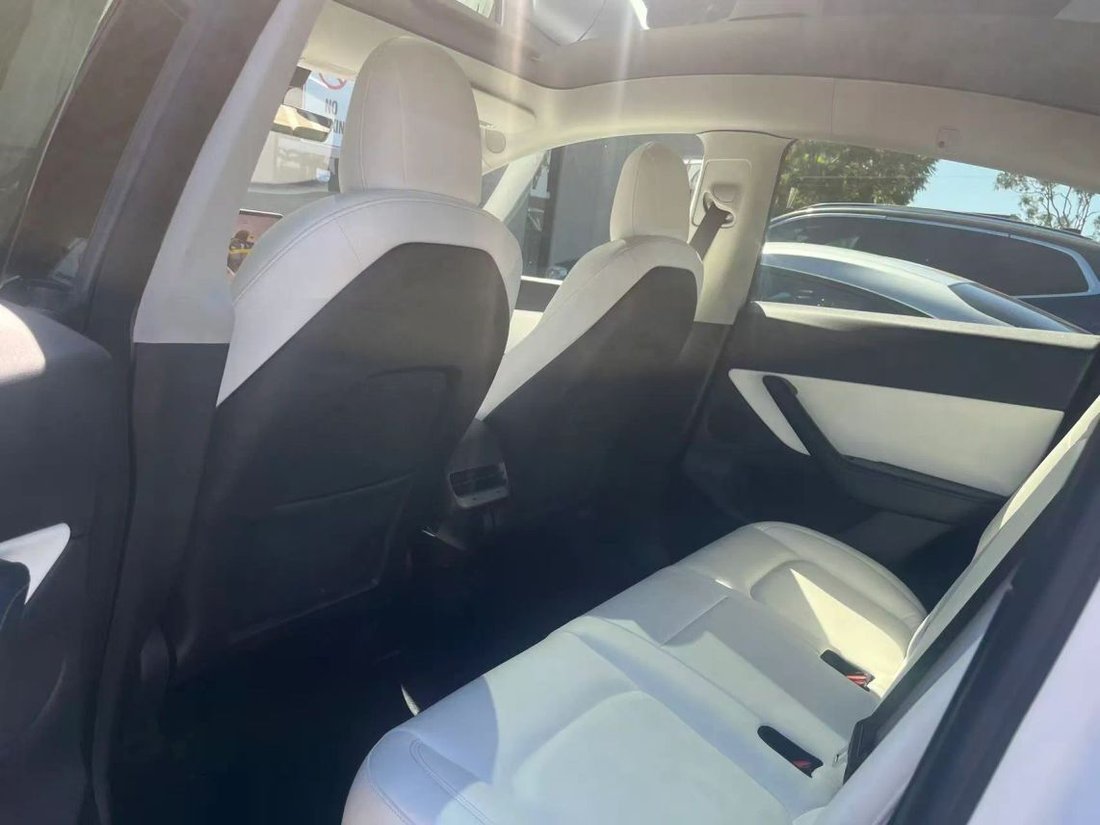 Suv in Costa Mesa, CA, United States 4 - 18850690