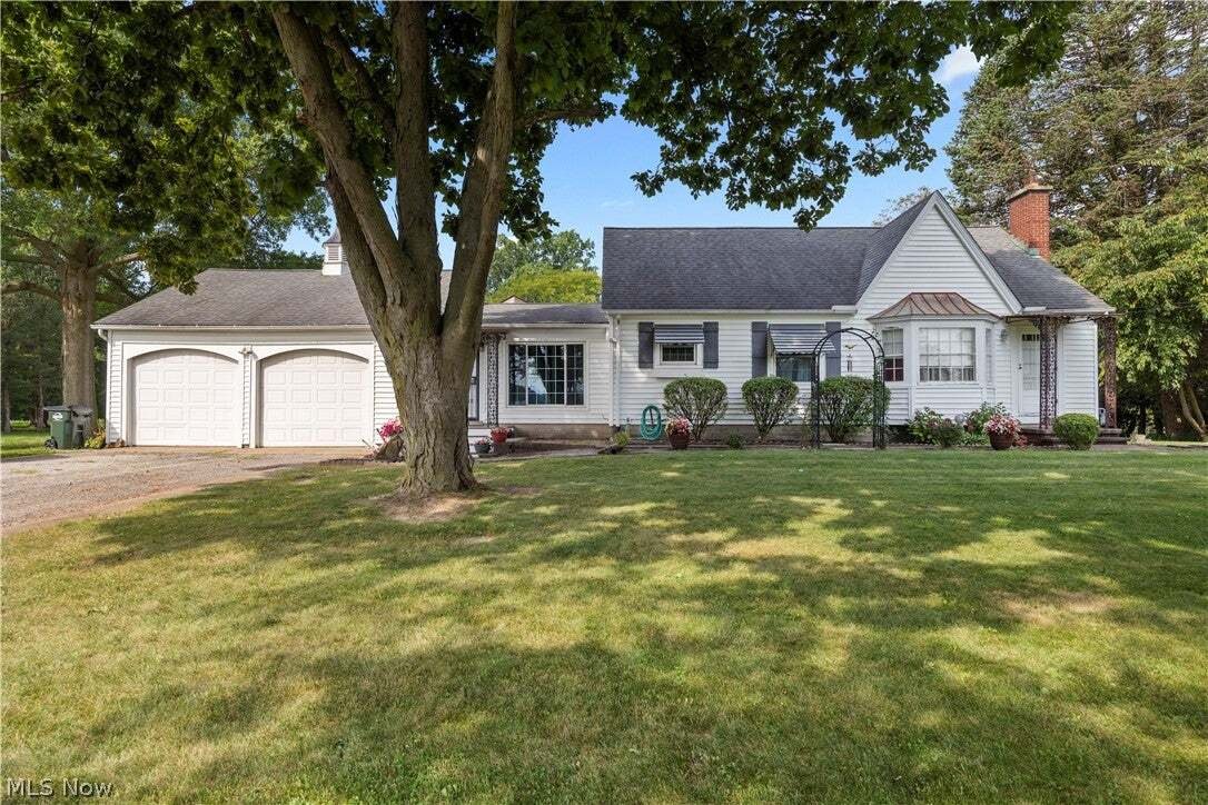House in Elyria, Ohio, United States 1 - 18842439