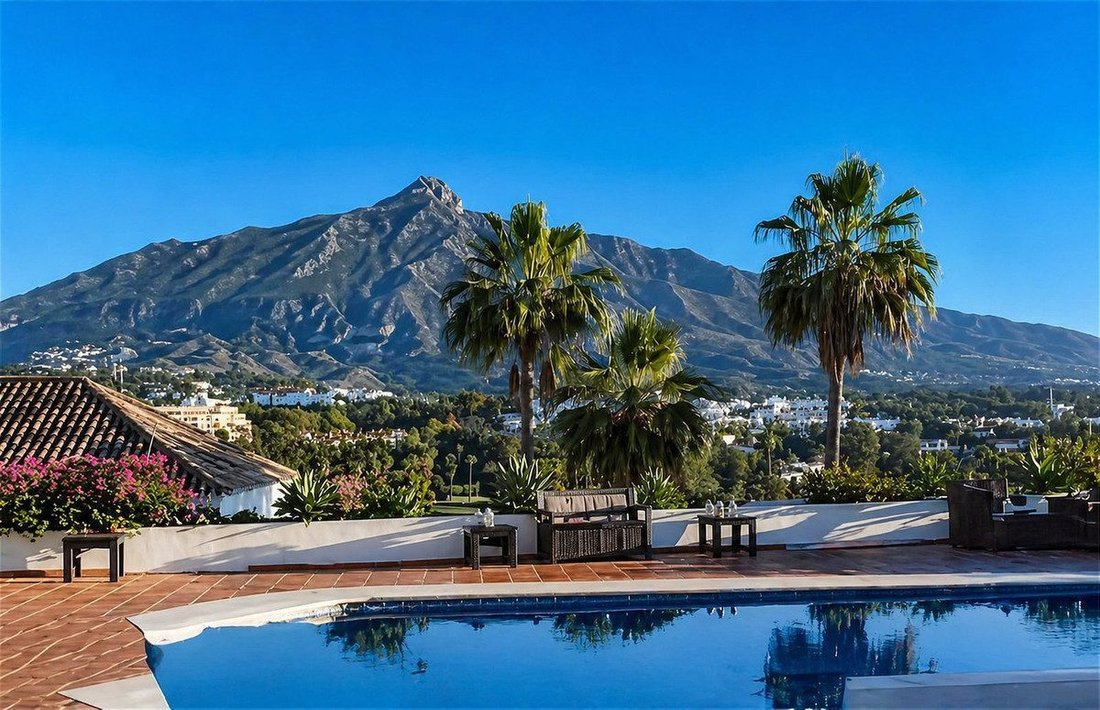 Villa in Puerto Banus, Marbella, Spain 1 - 18855776