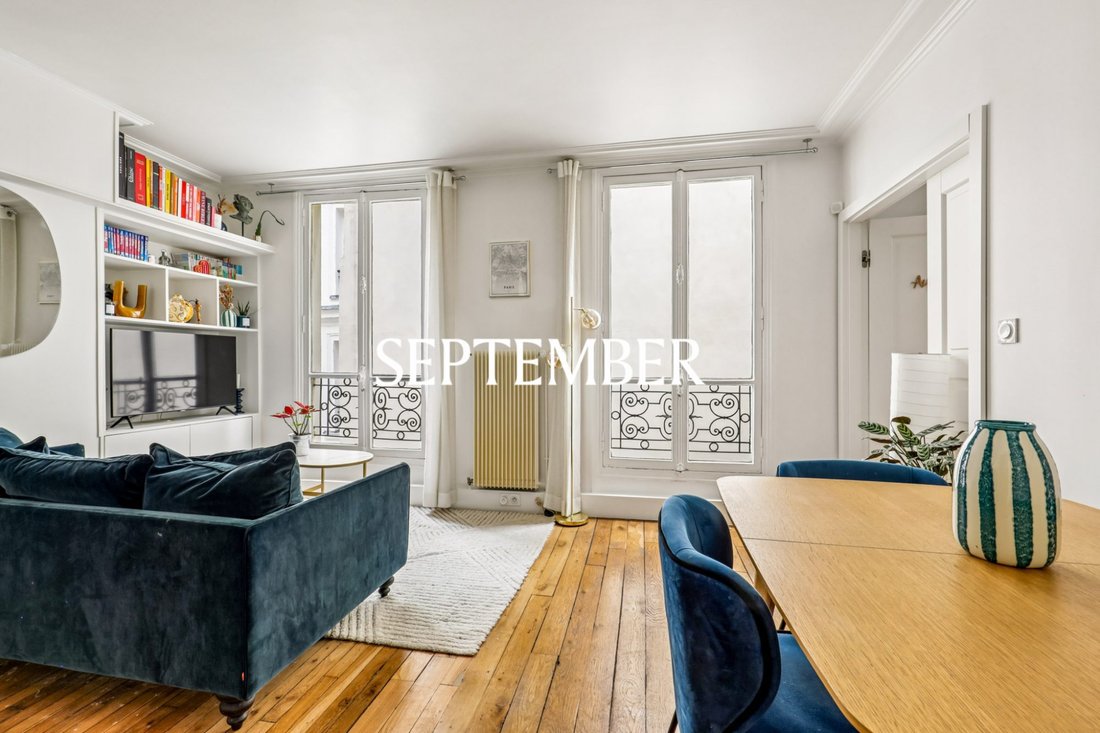 Apartment in Lorette-Martyrs, Paris 9e Arrondissement, Paris 3 - 18849136