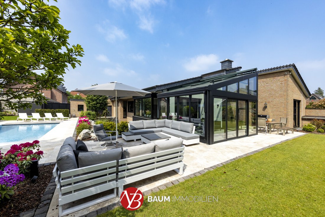 Bungalow in Neuss, North Rhine-Westphalia, Germany 1 - 18851763