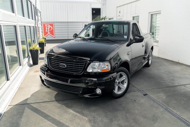 Pickup in Bellevue, WA, United States 3 - 18817965
