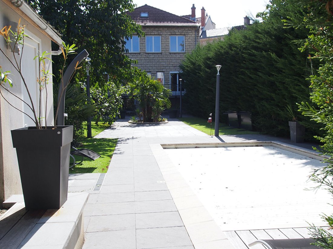 Villa in Ateliers SNCF, Chenove, France 1 - 18844520