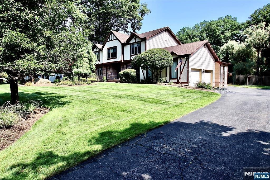 House in Mahwah, New Jersey, United States 3 - 18855762