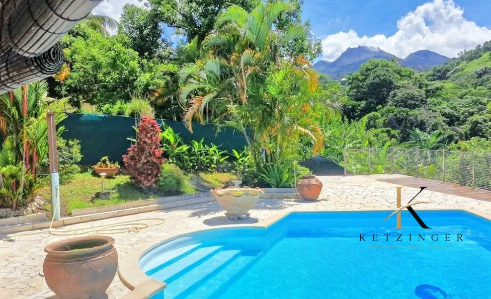 Villa in Saint-Claude, Basse-Terre, Guadeloupe 2 - 15991518