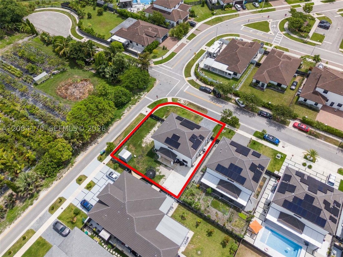 House in Miami, Florida, United States 4 - 18845969