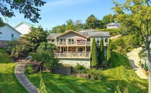 House in Malvern, Ohio, United States 1