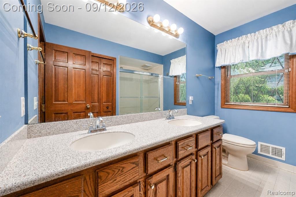 House in Farmington Hills, Michigan, United States 4 - 18849791