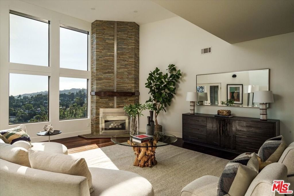 House in Los Angeles, California, United States 4 - 18845426