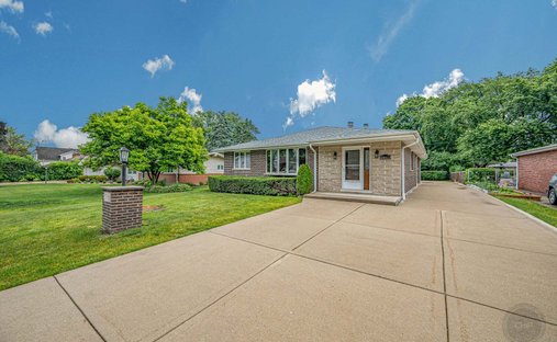 House in Medinah, Illinois, United States 1