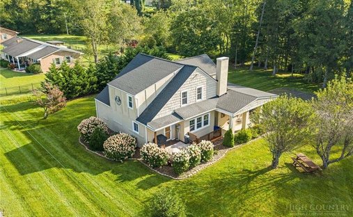 House in West Jefferson, North Carolina, United States 1