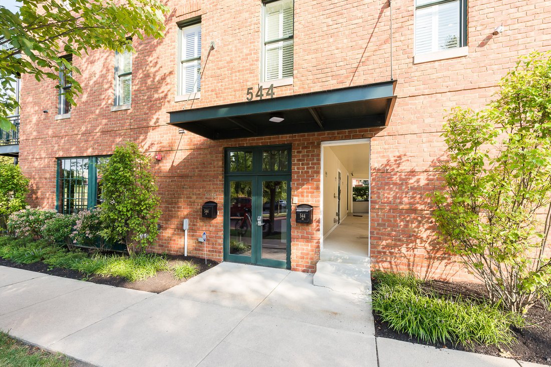 Condominio a Ann Arbor, Michigan, Stati Uniti 4 - 18848765
