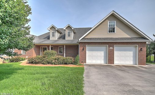 House in Piney Flats, Tennessee, United States 1