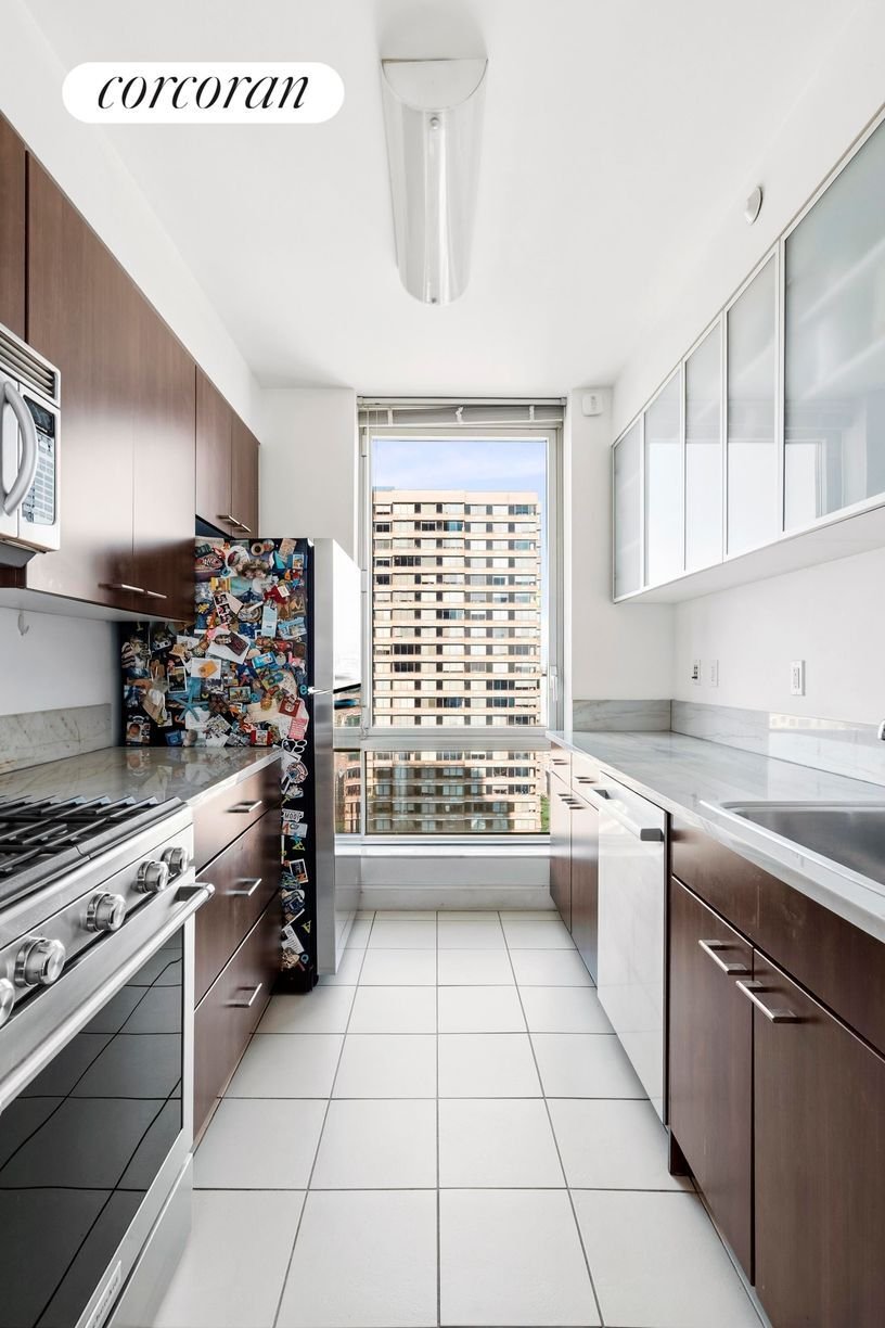 Co Op in New York, New York, United States 3 - 18856529