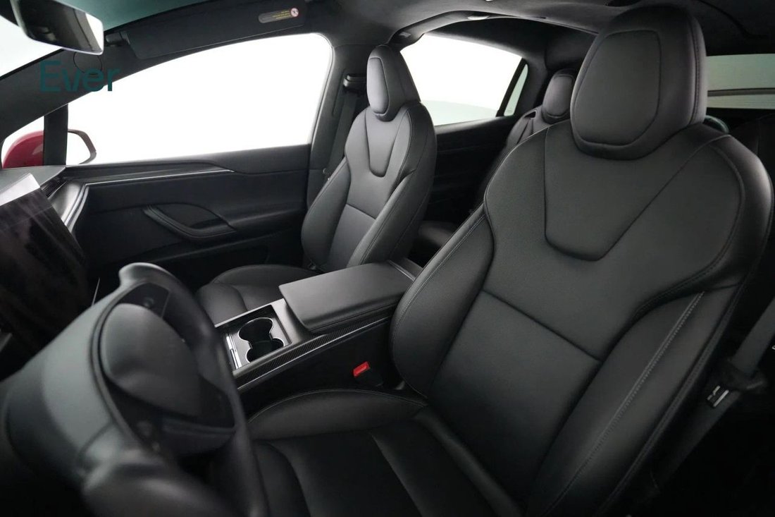 Suv in San Francisco, CA, United States 4 - 18699698
