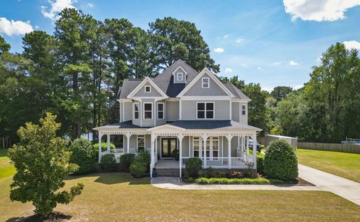 House in Willow Springs, North Carolina, United States 1