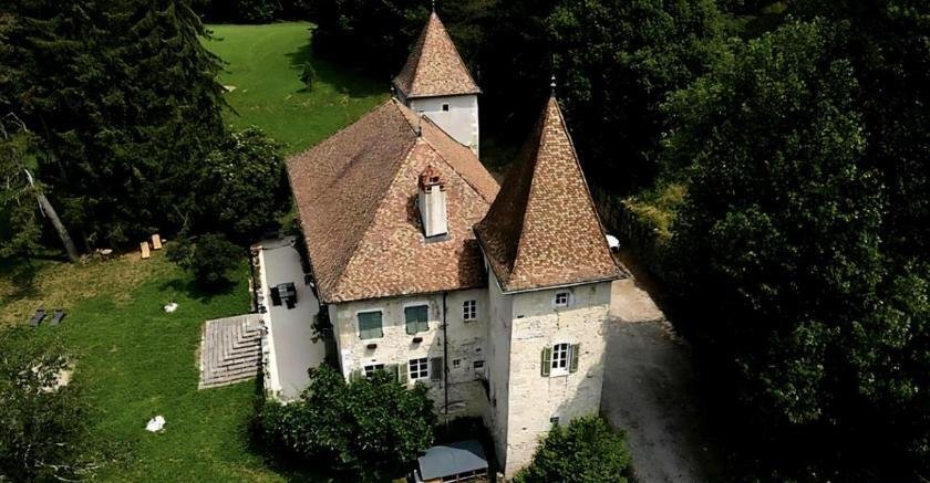 Château à Nantua, Auvergne-Rhône-Alpes, France 3 - 18845783