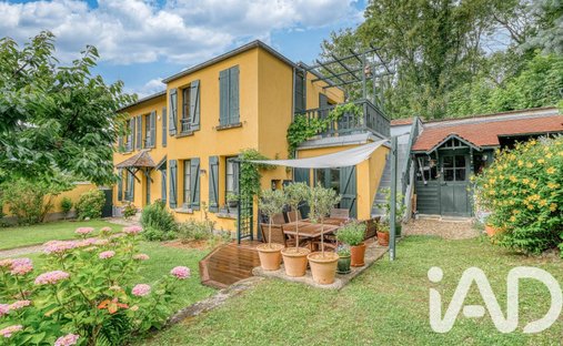House in Chessy, Ile-de-France, France 1