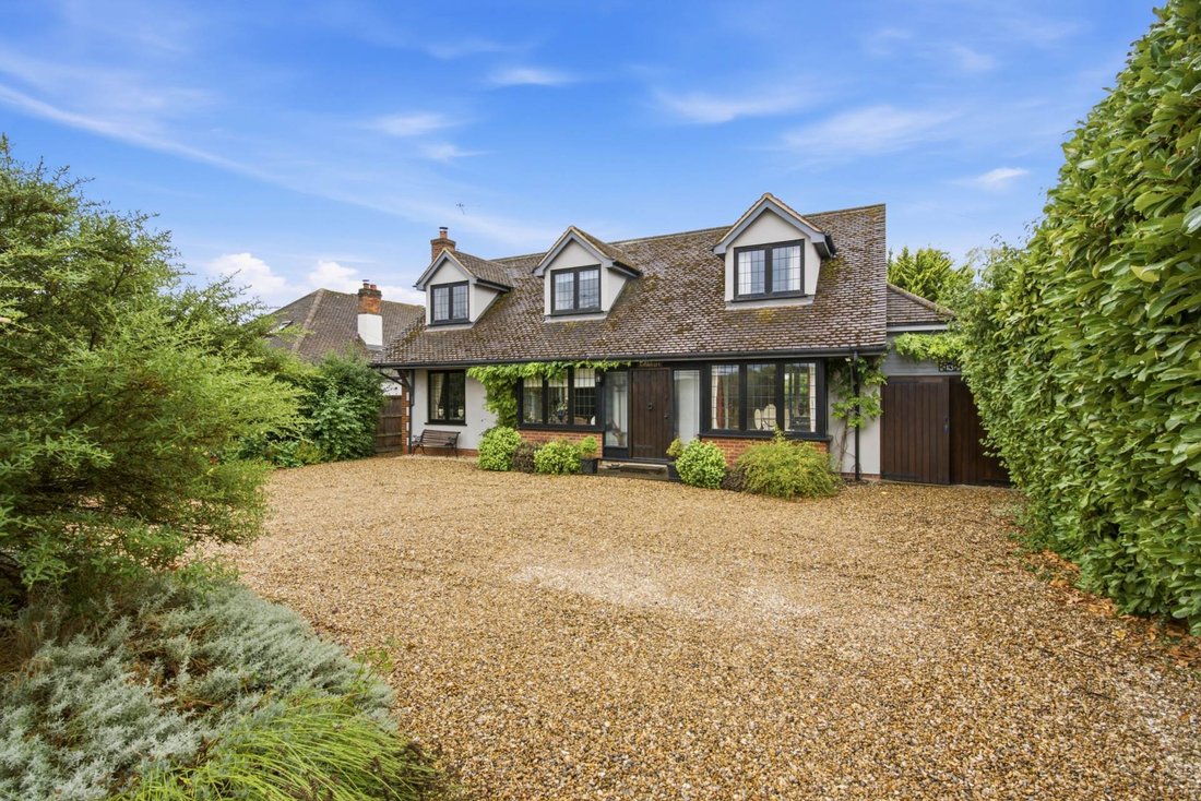 Maison à Buckland Common, Angleterre 1 - 18850001