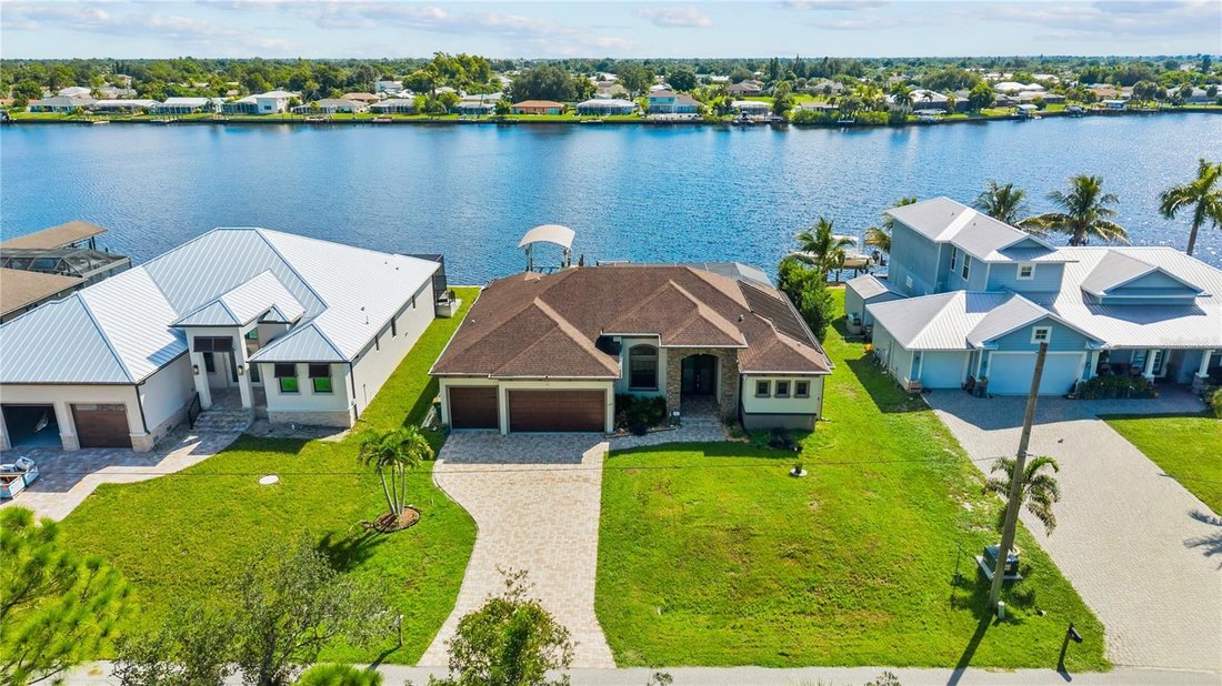 Casa a Port Charlotte, Florida, Stati Uniti 1 - 18846212