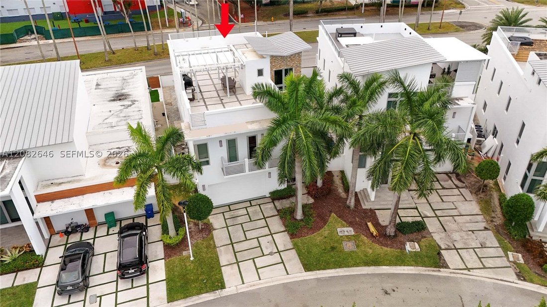 Maison à Doral, Floride, États-Unis 2 - 18842155