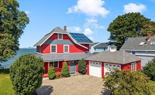 House in Quincy, Massachusetts, United States 1