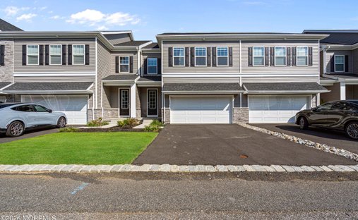 House in Marlboro Township, New Jersey, United States 1
