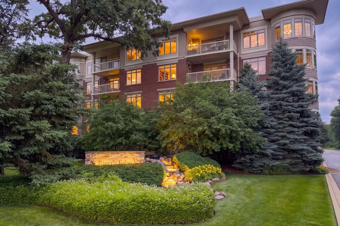 Condo in Vernon Hills, Illinois, United States 1 - 18855696
