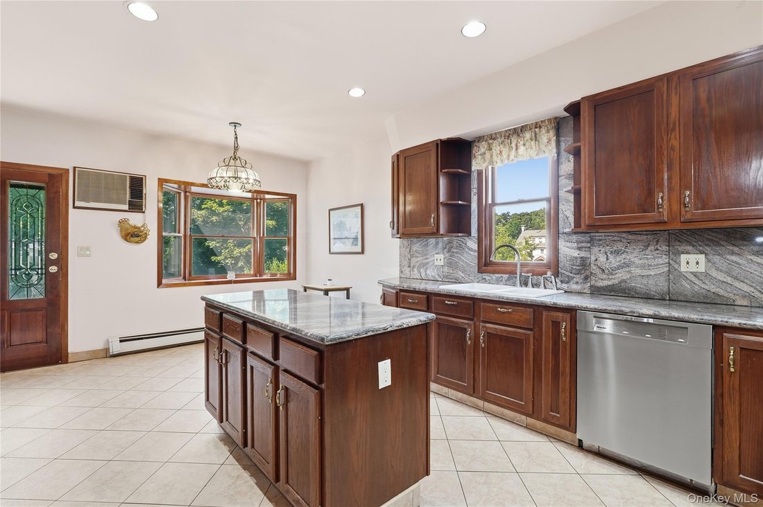 Casa a White Plains, New York, Stati Uniti 3 - 18845431