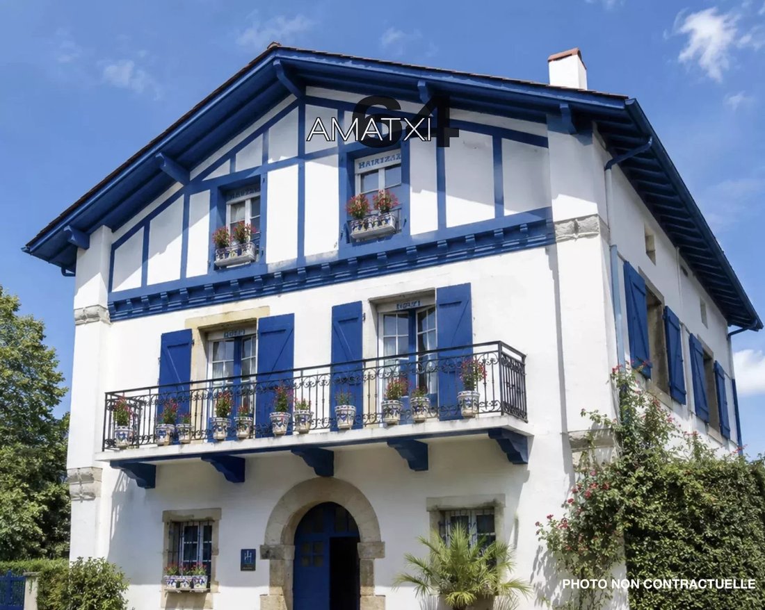House in Cambo-les-Bains, Nouvelle-Aquitaine, France 2 - 17976508