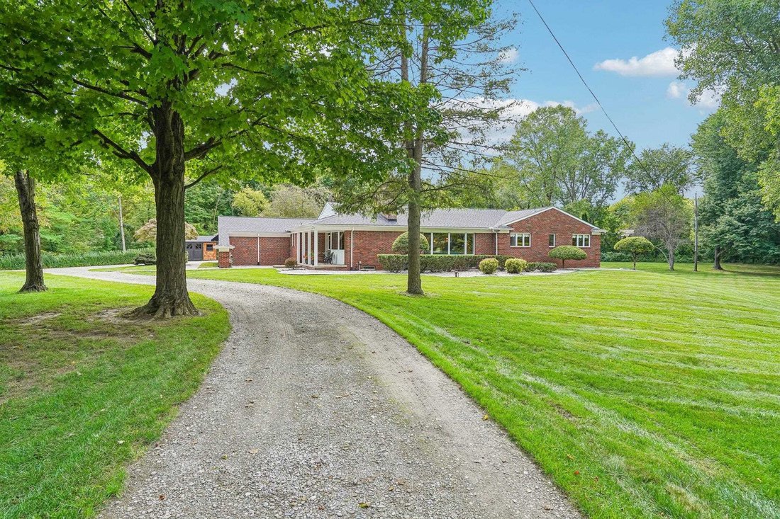 House in Oakland charter Township, Michigan, United States 3 - 18734931