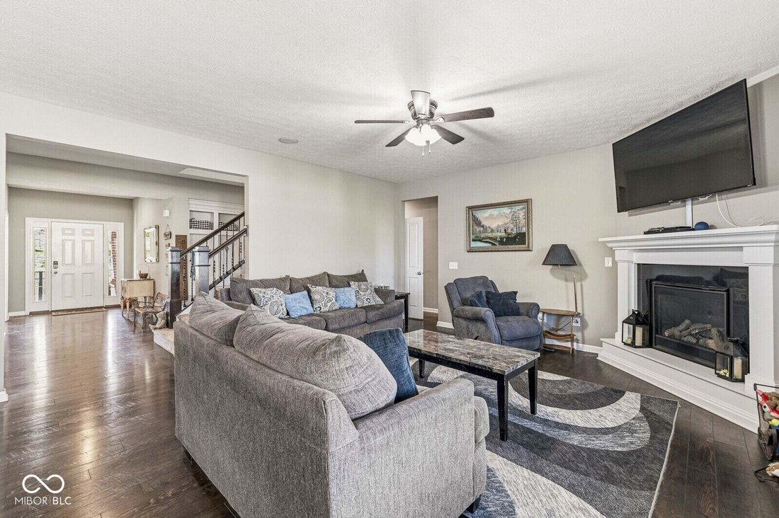 House in Zionsville, Indiana, United States 3 - 18845026