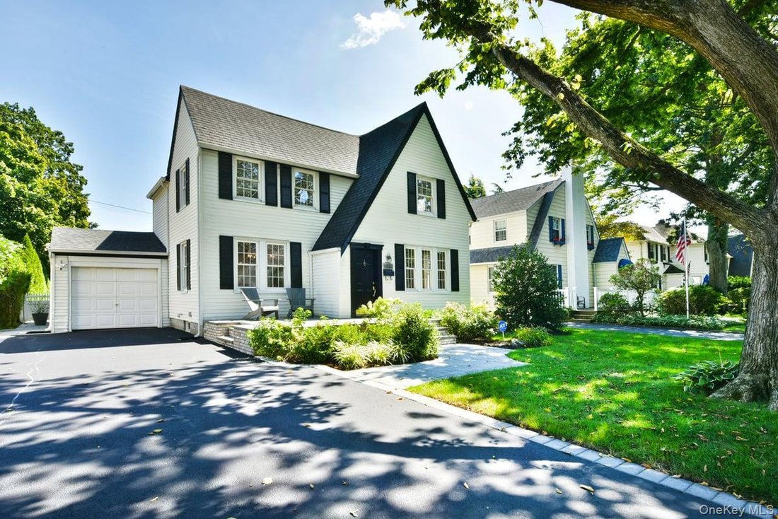 House in Garden City, New York, United States 3 - 18847532