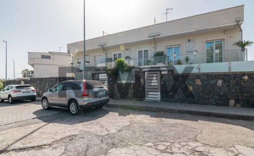 Villa in Cannizzaro-Carruba di Ognina, Catania, Italien 1