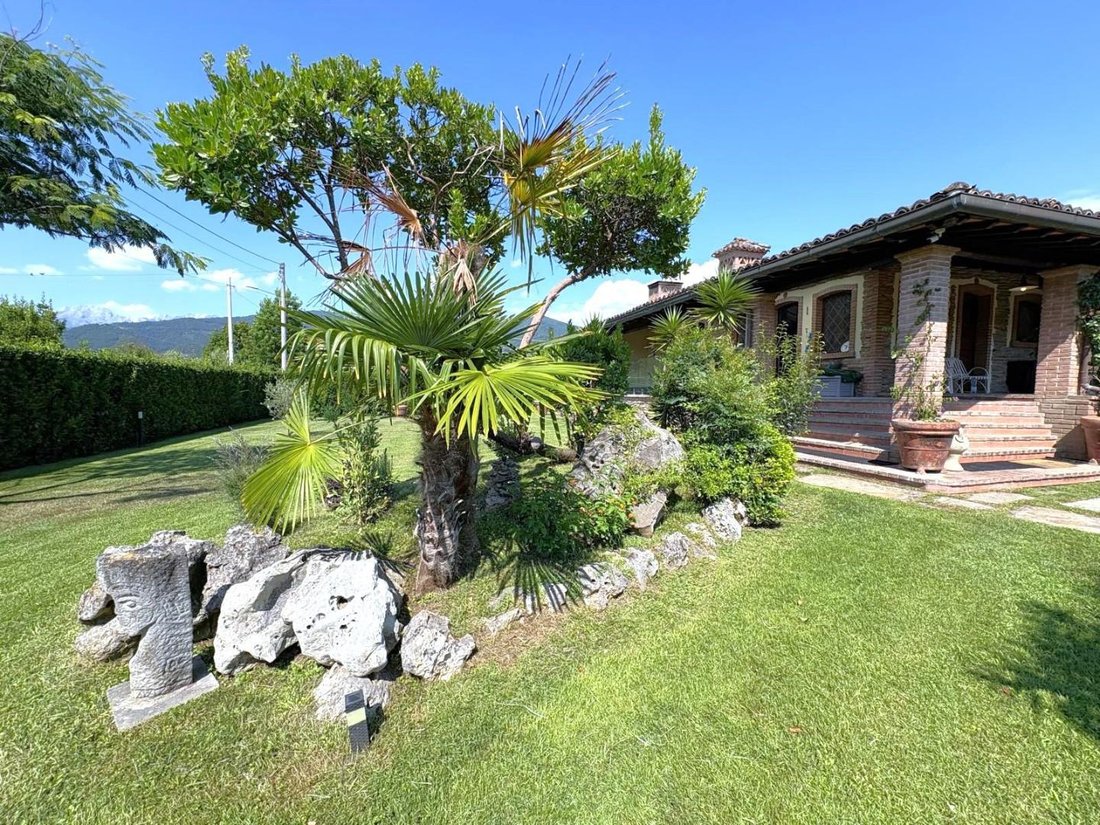 Villa in Poveromo, Massa, Italien 1 - 18845538