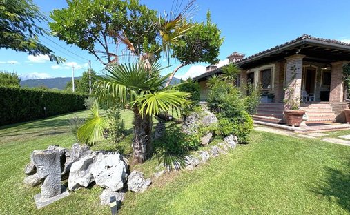 Villa en Poveromo, Massa, Italia 1