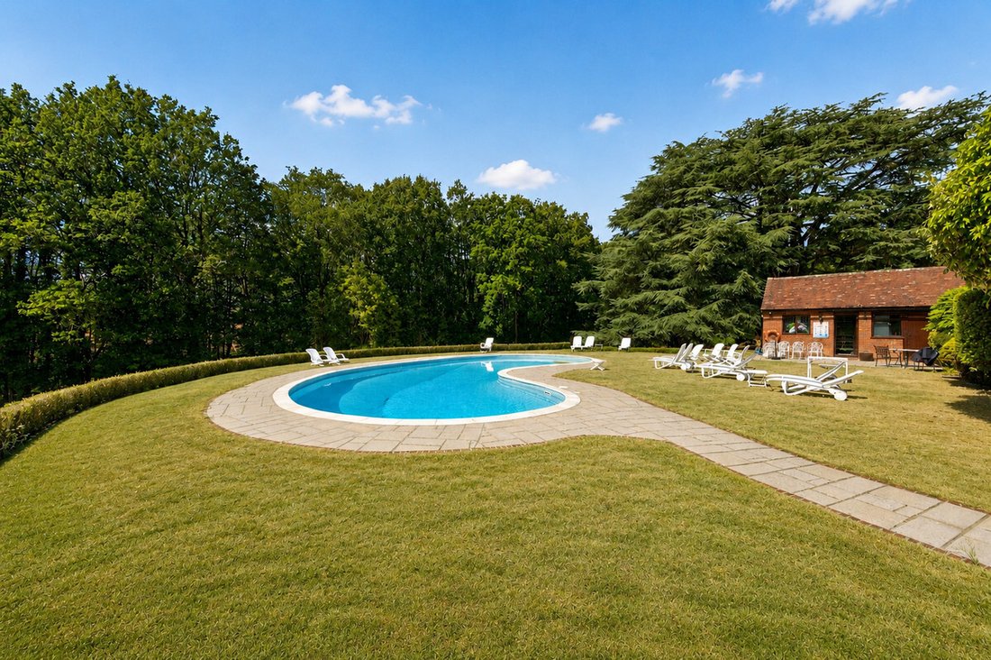 Apartment in Stoke Poges, England 2 - 18850010