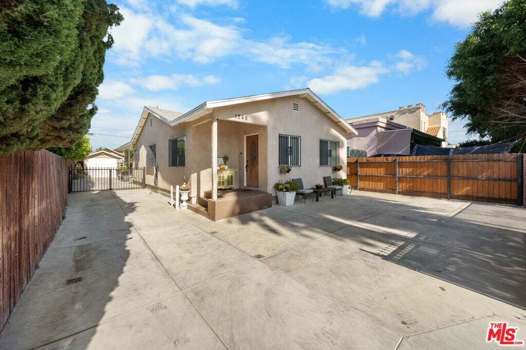 House in Los Angeles, California, United States 1 - 18832297