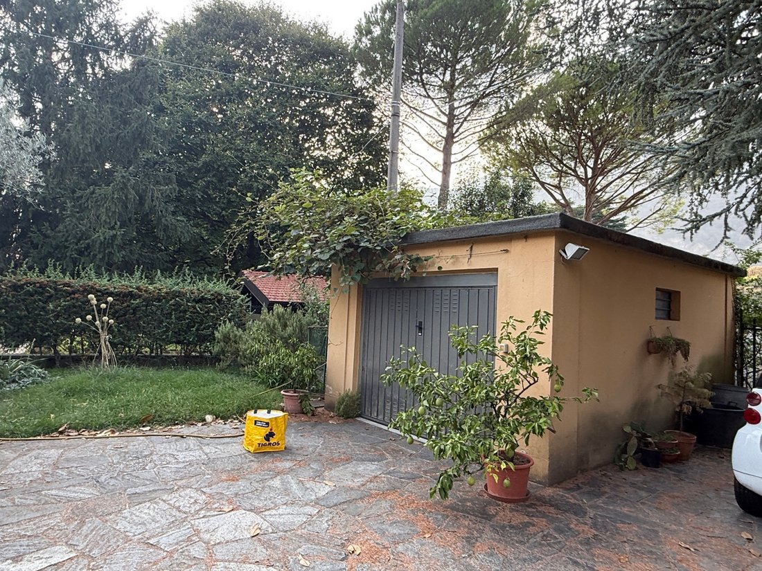 Villa in Canzo, Lombardei, Italien 4 - 18846125