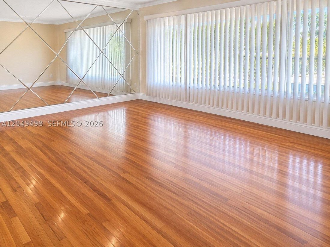 Casa en Hialeah, Florida, Estados Unidos 5 - 18373717